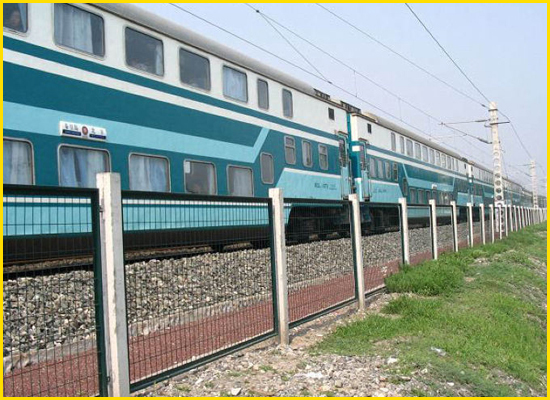 Railway guardrail